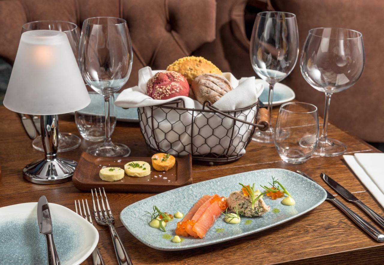 The Feathers Hotel 러들로 외부 사진